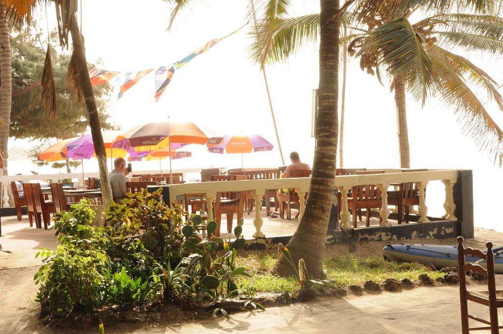 Leybato Beach Hotel Fajara Exterior photo